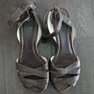 El Naturalista sandals